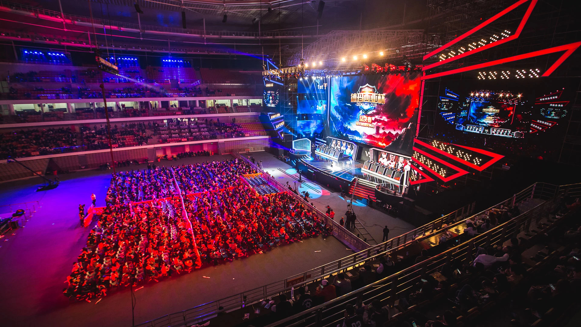 BLG战队头围测量花絮公开，选手头围差异引爆粉丝热烈讨论